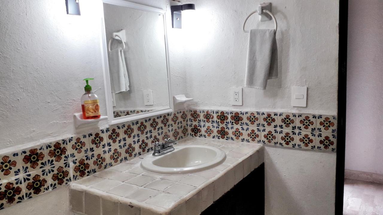 Solimar Inn Suites Zihuatanejo Ngoại thất bức ảnh