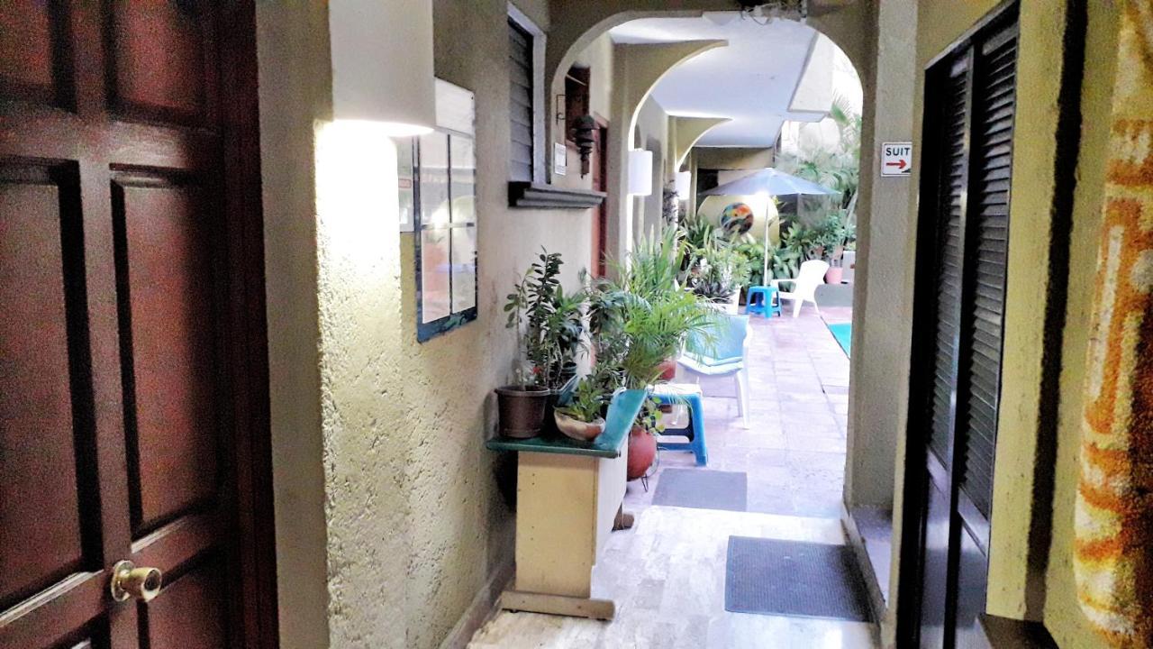 Solimar Inn Suites Zihuatanejo Ngoại thất bức ảnh