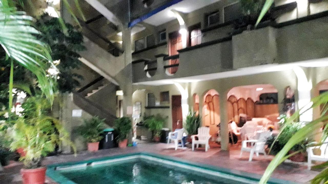 Solimar Inn Suites Zihuatanejo Ngoại thất bức ảnh